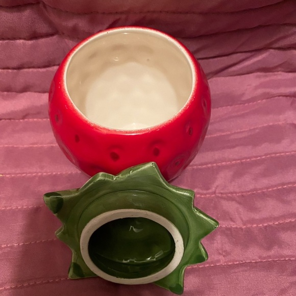 Strawberry Shaped Vintage Condiment Dish - Picture 4 of 5